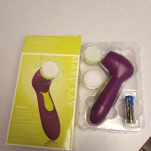 Mary Kay skinvigorating cleansing brush